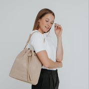 Convertible Saku Bucket Bag - Suede Caramelo - ann kurz