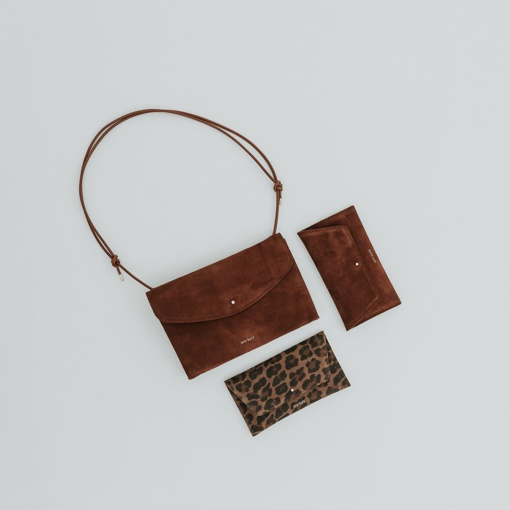 Cute Clutch - Suede Brown - ann kurz