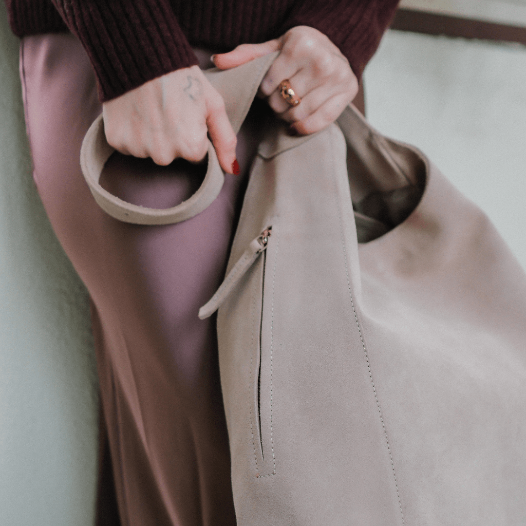 Double Zip Hobo Bag - Suede Caramelo - ann kurz