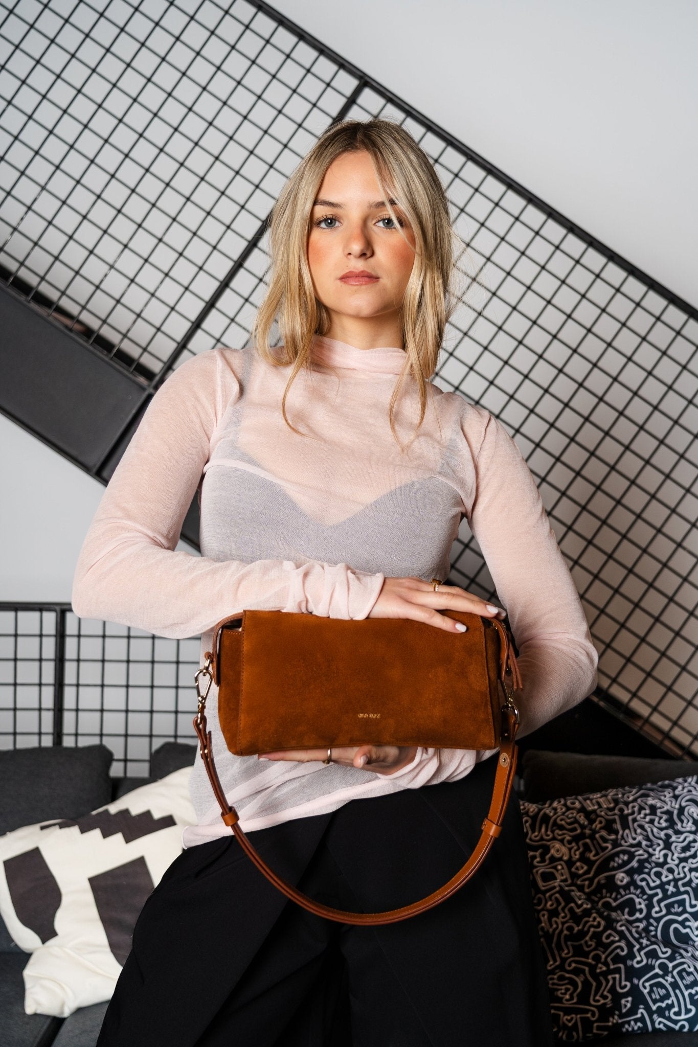 Light Shoulder - Suede Mix Cuero - ann kurz