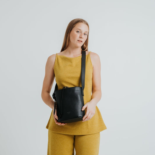 Medium Bucket Bag - Nappa Black - ann kurz