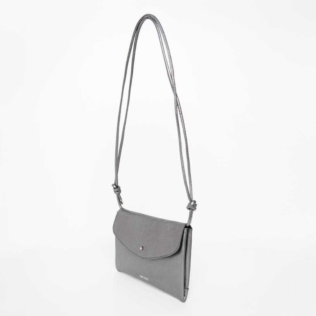 Mini Cute Clutch - Metallic Dark Silver - ann kurz