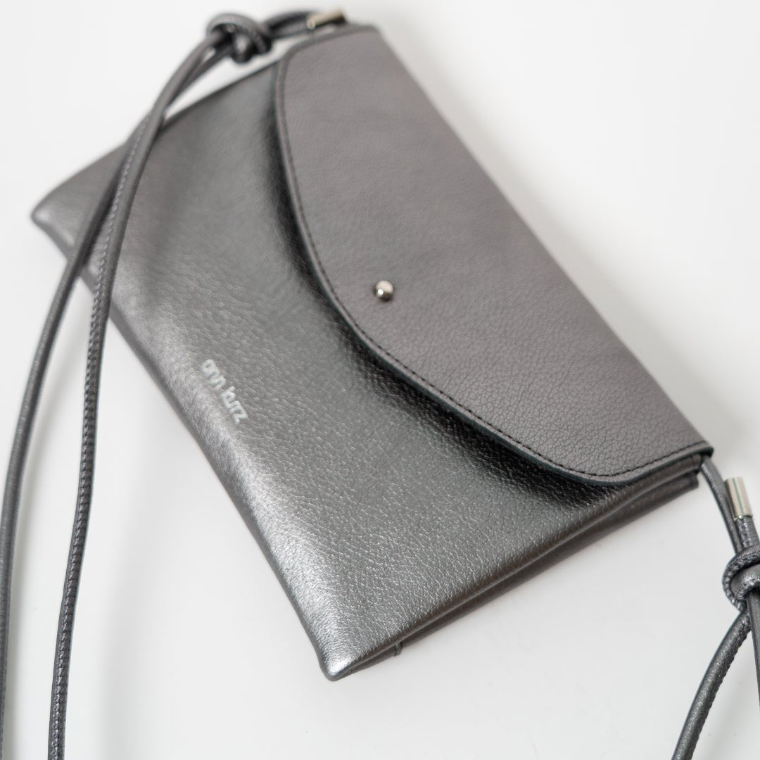 Mini Cute Clutch - Metallic Dark Silver - ann kurz