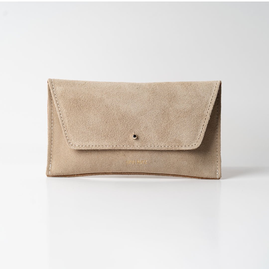 Mini Envelope - Suede Caramelo - ann kurz