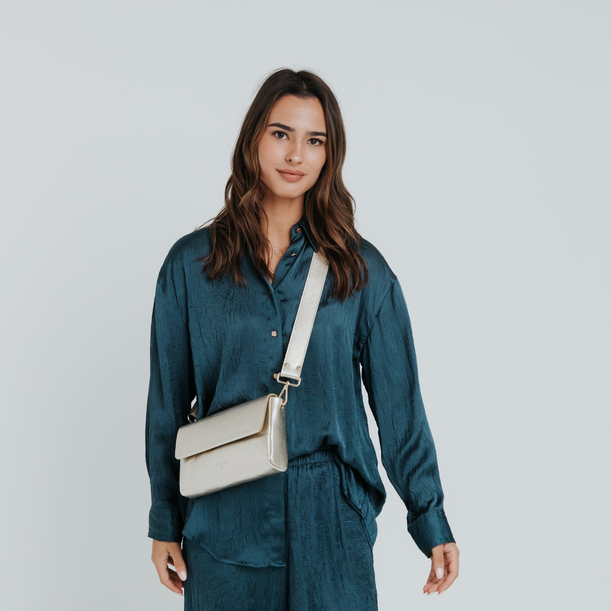 Pack Large Shape Shoulder Bag - Metallic Champagne - ann kurz