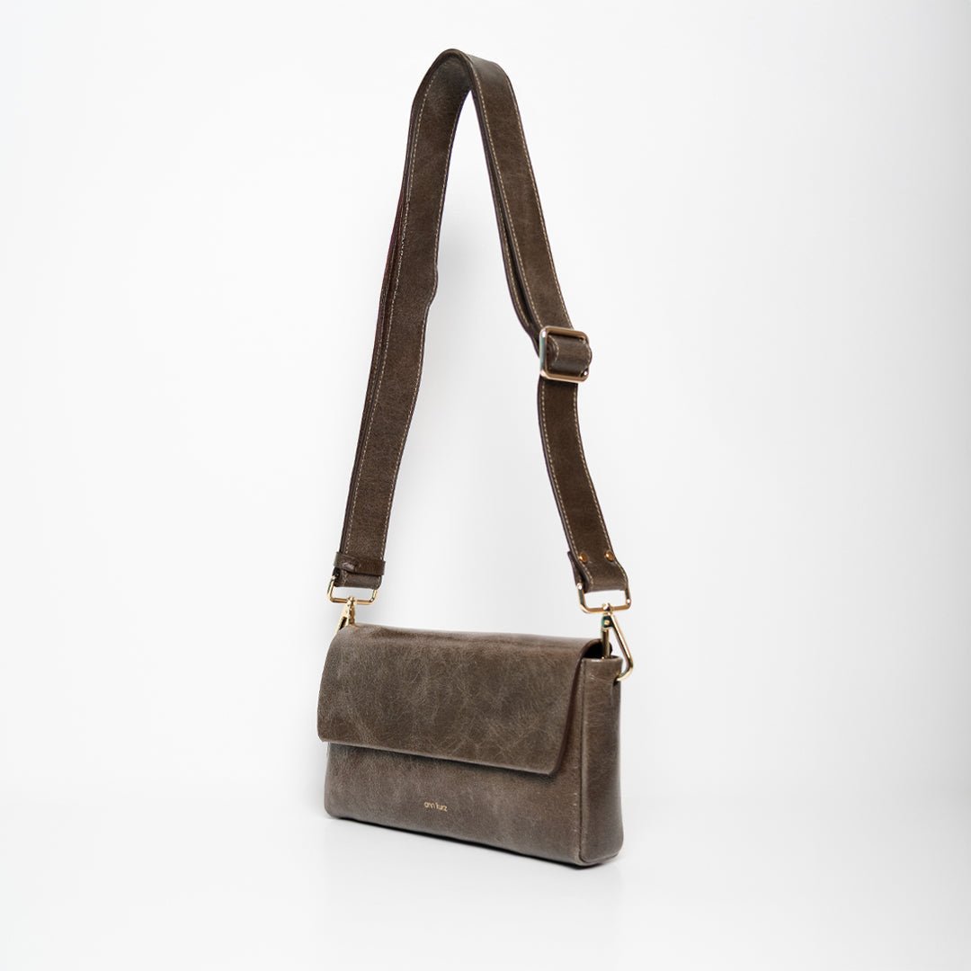 Pack Large with 2 Straps - Patent Fango - ann kurz