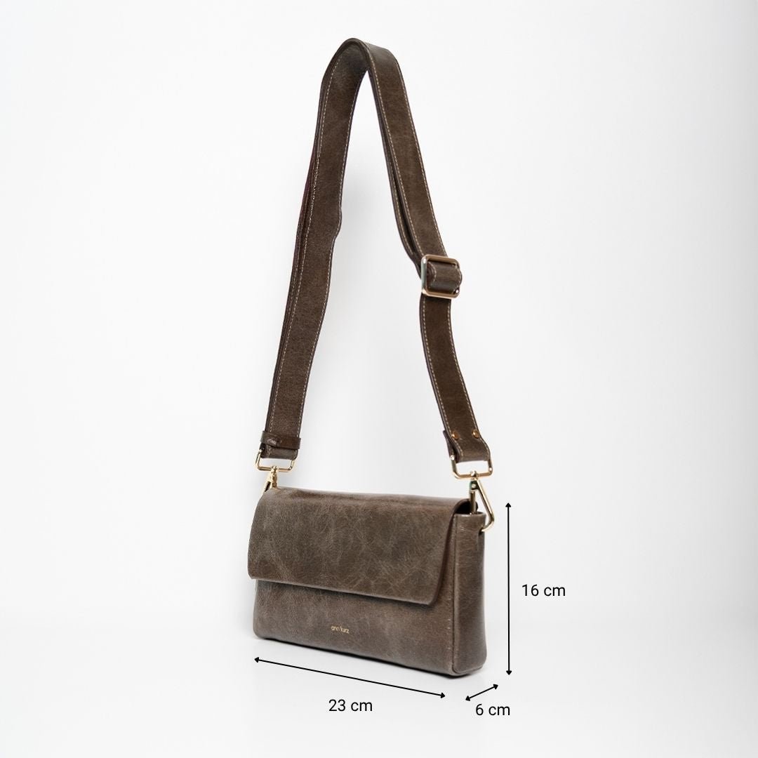 Pack Large with 2 Straps - Patent Fango - ann kurz