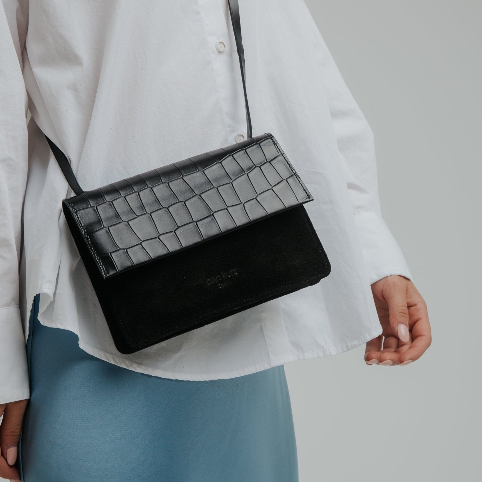 Phone Bag Medium - Nappa Croco Suede Black - ann kurz