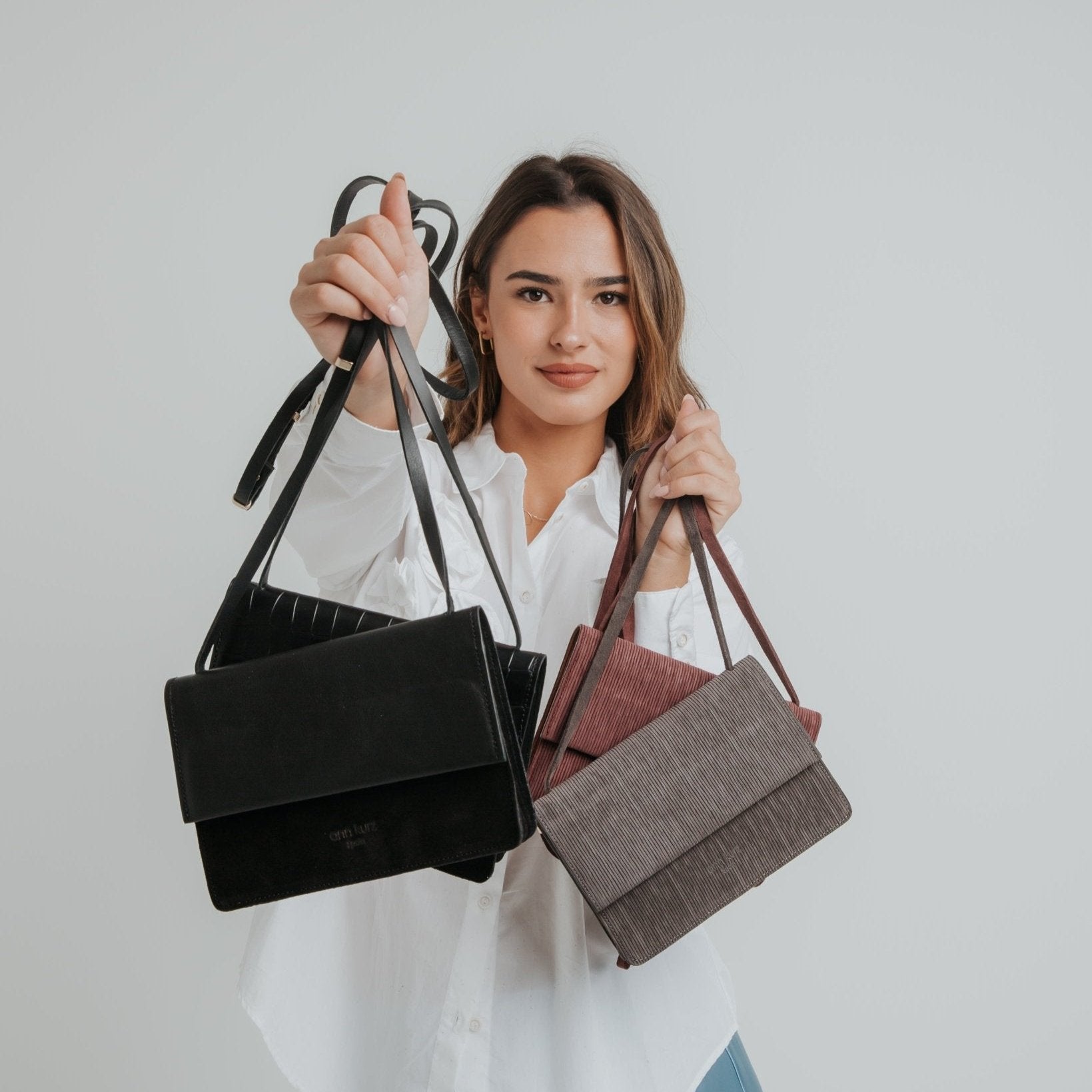 Phone Bag Medium - Ruffle Whisper - ann kurz