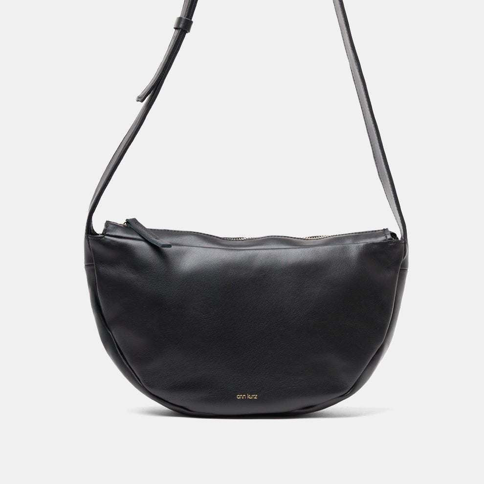 ★2025SS新作★RONRON★HALF MOON SHOULDER BAG Half Moon Bag Black in Leather – The Row