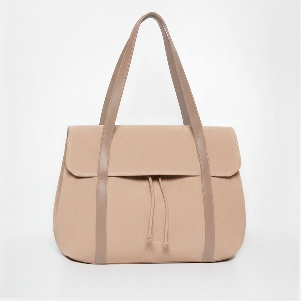 The Greatest Shopper - Suede Caramelo - ann kurz