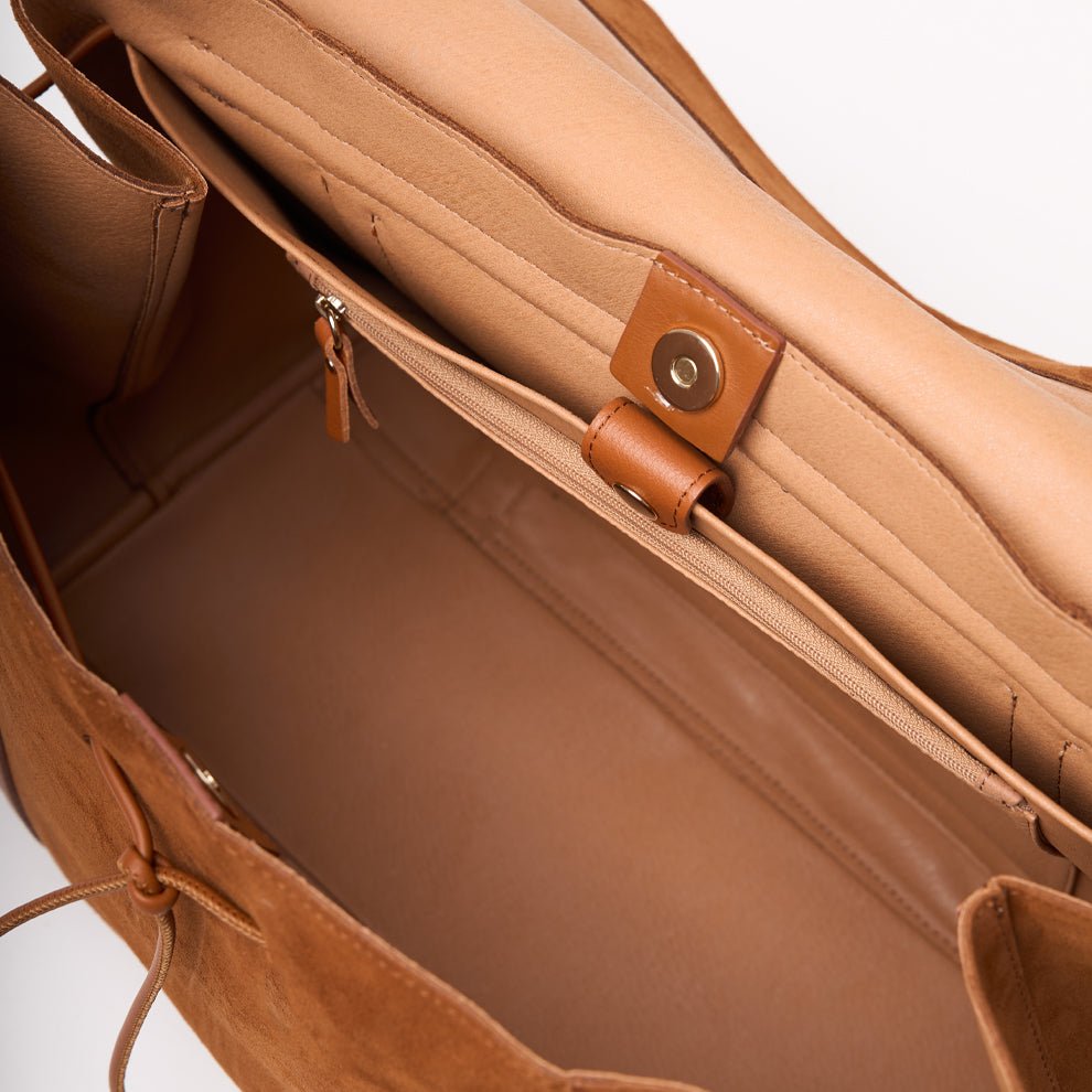 The Greatest Shopper Suede Cuero - ann kurz