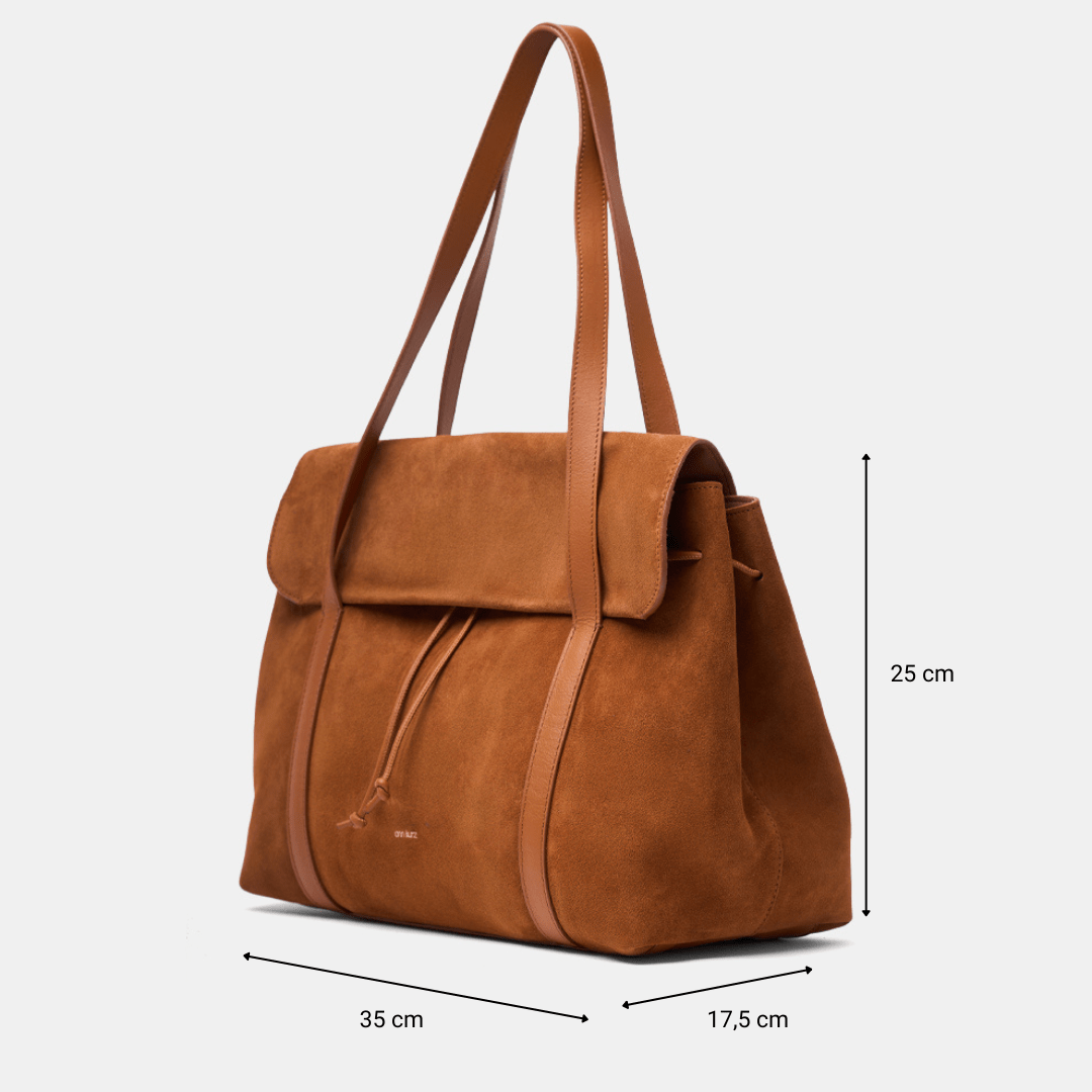The Greatest Shopper - Suede Cuero - ann kurz