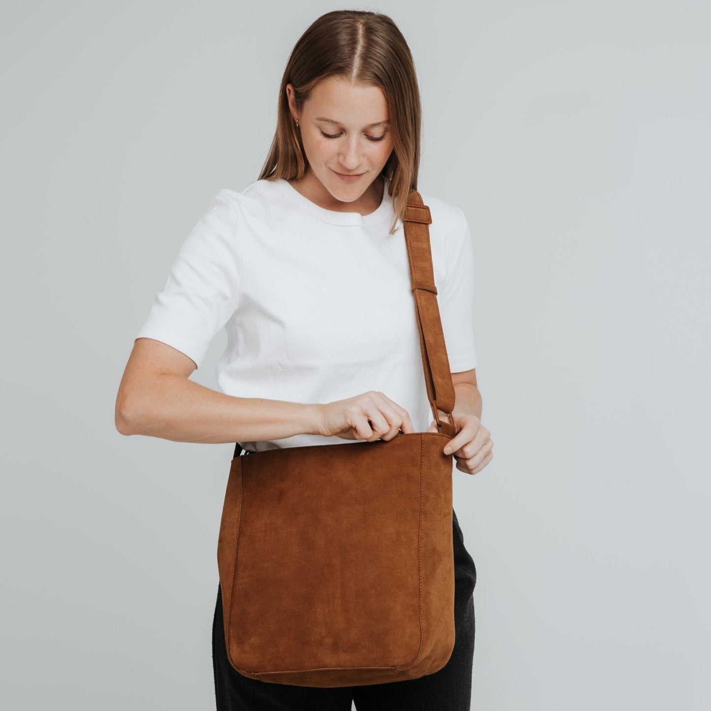 The Ultimative Shopper - Suede Brown - ann kurz