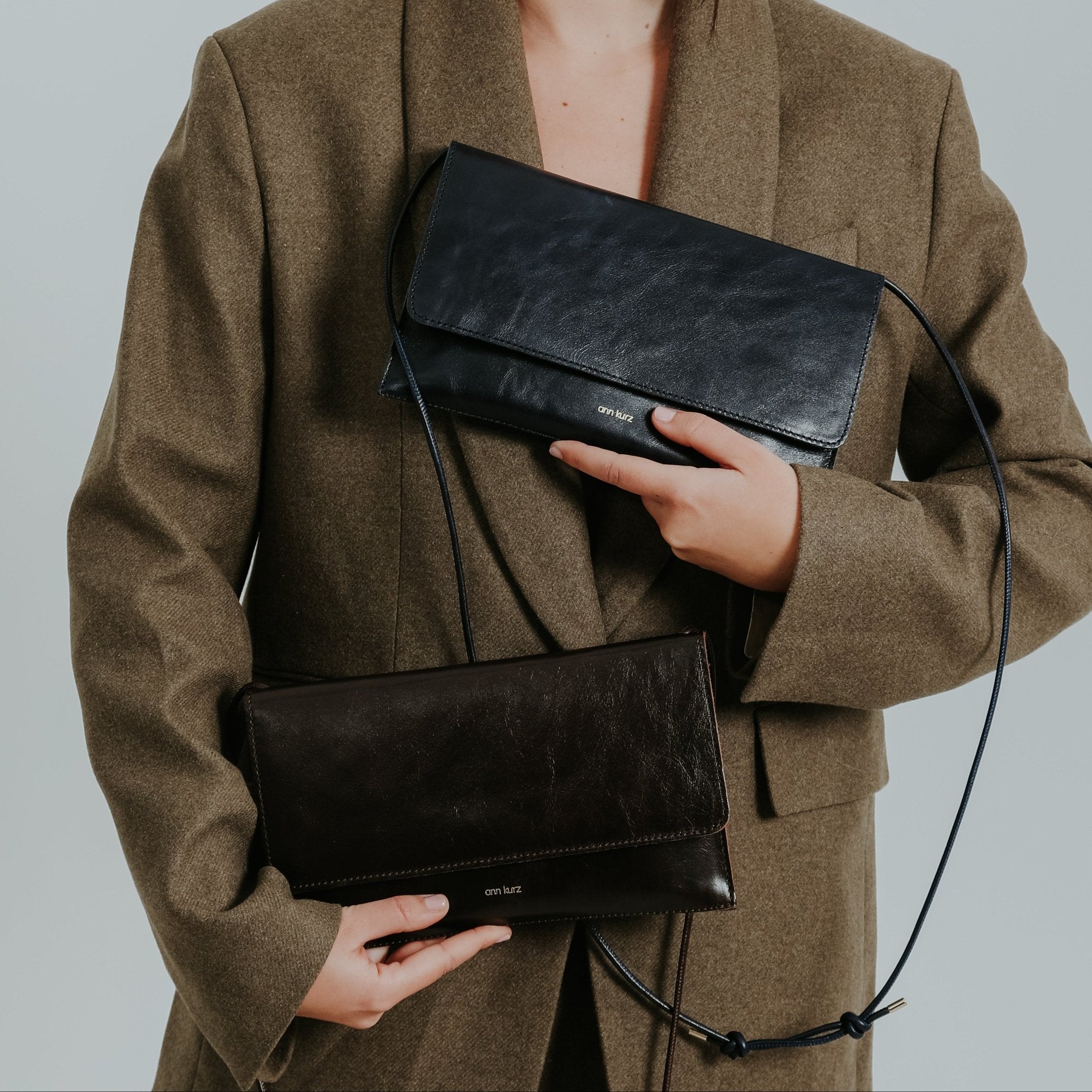 Thin Clutch - Shiny Nappa Navy - ann kurz