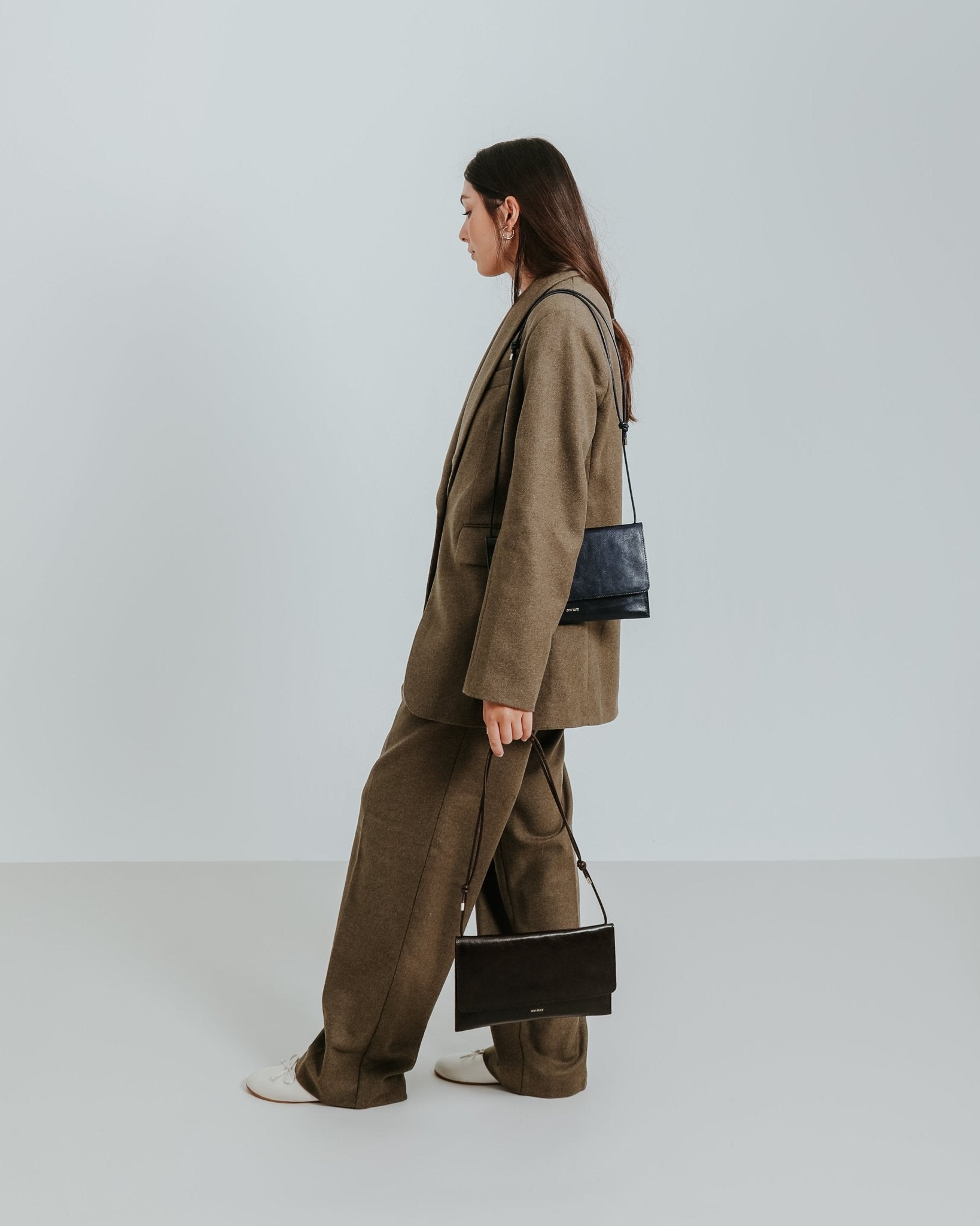 Thin Clutch - Shiny Nappa Navy - ann kurz