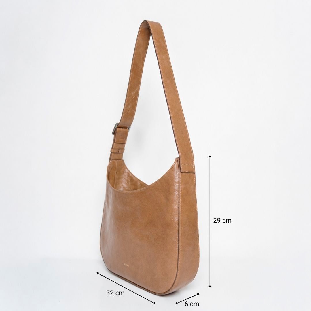 Versatile Hobo - Patent Taupe - ann kurz