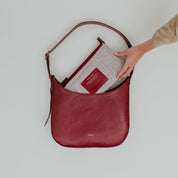 Versatile Hobo - Shiny Leather Navy - ann kurz