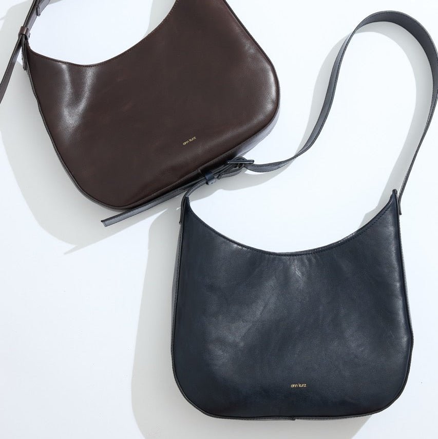 Versatile Hobo - Shiny Nappa Navy - ann kurz