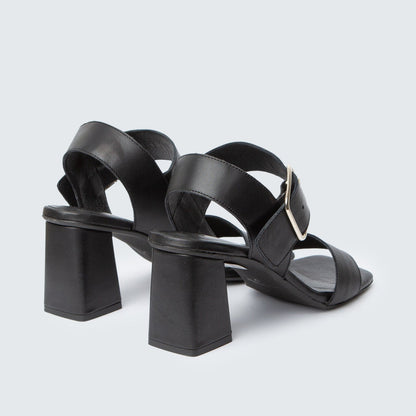 Heel Buckle Shoe | New -Nappa Black- ann kurz